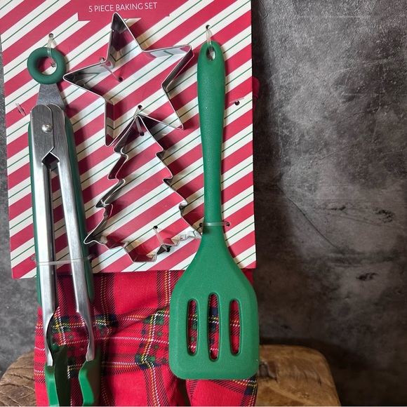 CWC Cook With Color Happy Holidays 5pc Baking Set - Picture 3 of 9